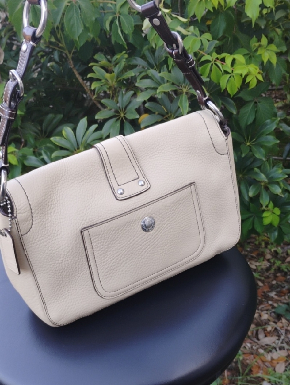 Coach Chelsea F10893 In Beige Pebbled Leather 2010 Bag In Great Condition - Picture 3 of 10
